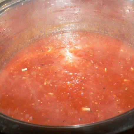 Krok 3 - Sos pomidorowo-korzenny foto