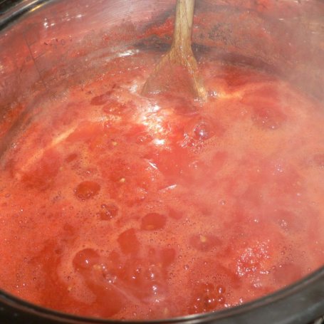 Krok 1 - Sos pomidorowo-korzenny foto