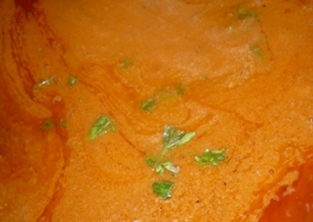 Fotografia przedstawiająca sos pomidorowo-mięsny
