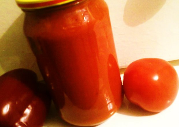 Fotografia przedstawiająca Sos pomidorowo-paprykowy