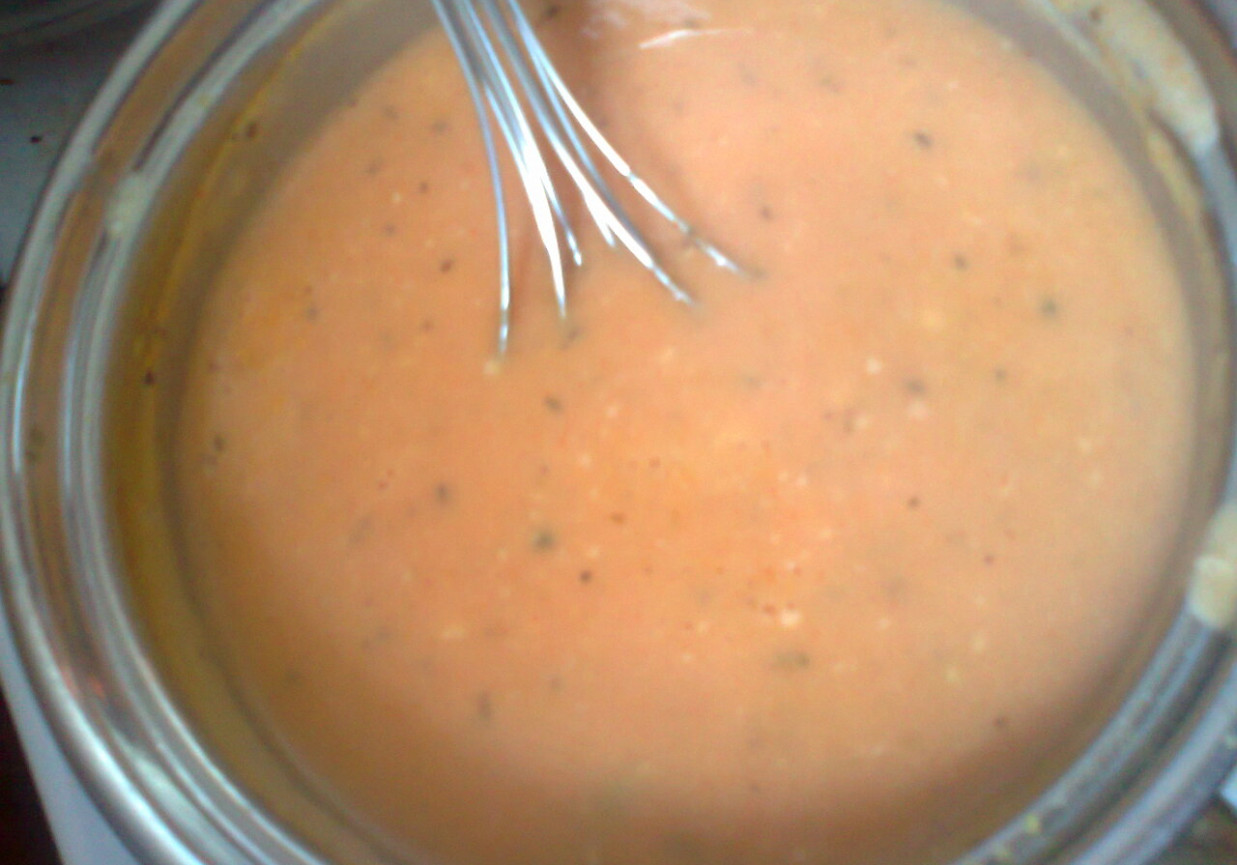 sos pomidorowo-serowy do gołąbków foto