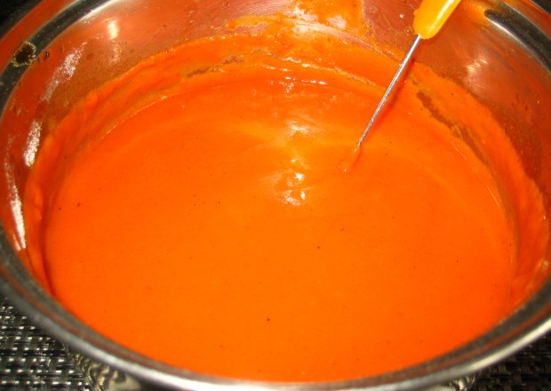 Fotografia przedstawiająca Sos pomidorowy do gołąbków.