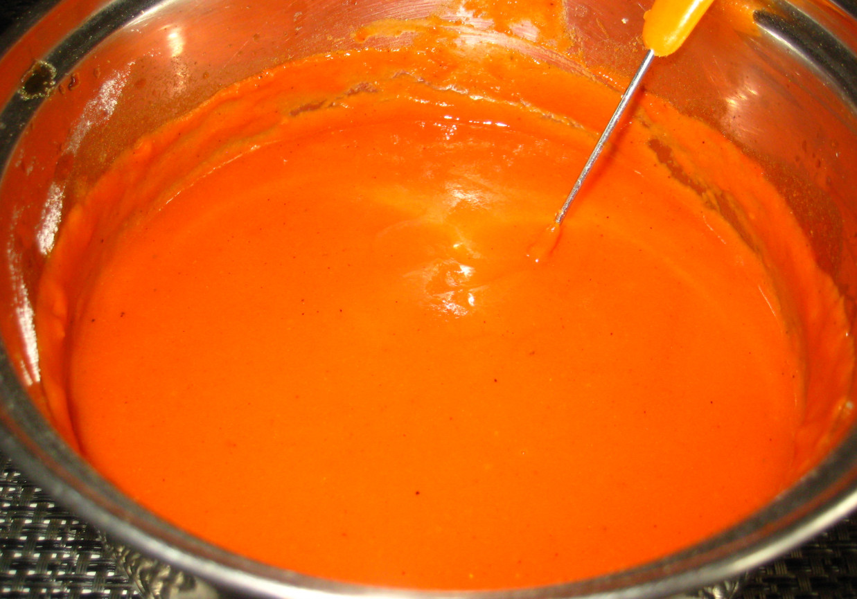 Sos pomidorowy do gołąbków. foto