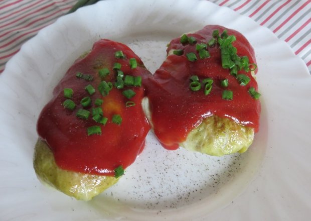 Fotografia przedstawiająca sos pomidorowy do gołąbków