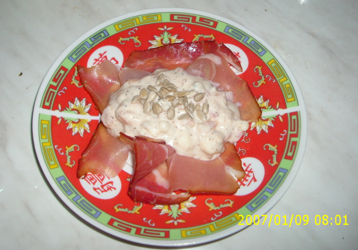 Sos pomidorowy do jaj, wędlin i mięs na zimno foto