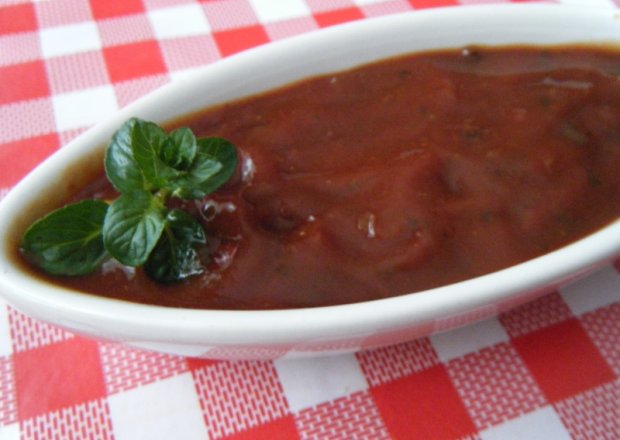 Fotografia przedstawiająca Sos pomidorowy do makaronu