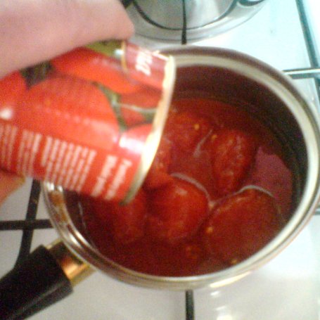 Krok 1 - Sos pomidorowy (do makaronu). foto