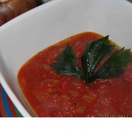 Krok 3 - Sos pomidorowy do makaronu. foto