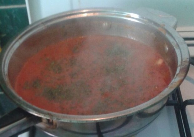 Fotografia przedstawiająca Sos pomidorowy do pulpetów