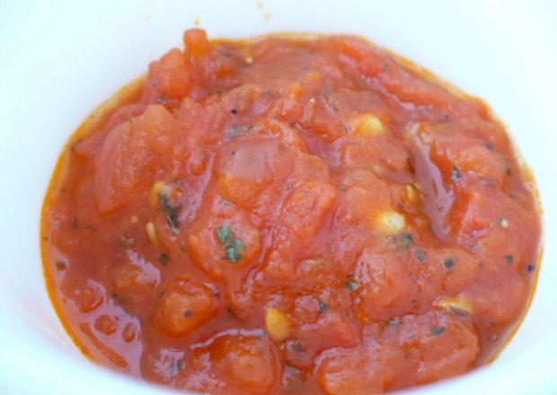 Fotografia przedstawiająca Sos pomidorowy do zapiekanek, pizzy
