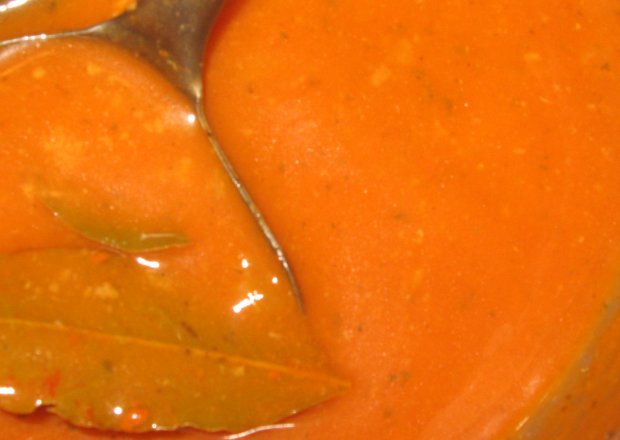 Fotografia przedstawiająca Sos pomidorowy do ziemniaków