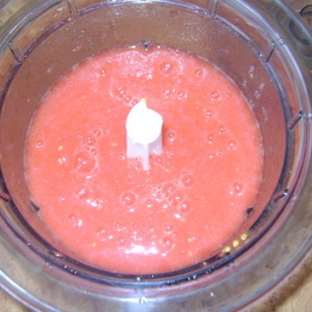Krok 2 - Sos pomidorowy w słoiki. foto