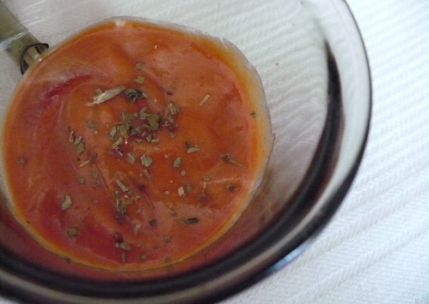 Fotografia przedstawiająca Sos pomidorowy winegret