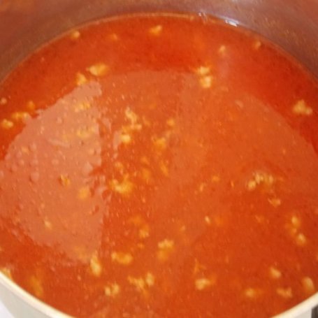 Krok 4 - Sos pomidorowy z mięsem foto