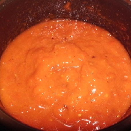 Krok 5 - Sos pomidorowy z pieczoną papryką foto