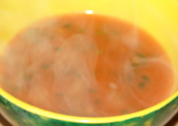 Fotografia przedstawiająca Sos pomidorowy z pietruszką