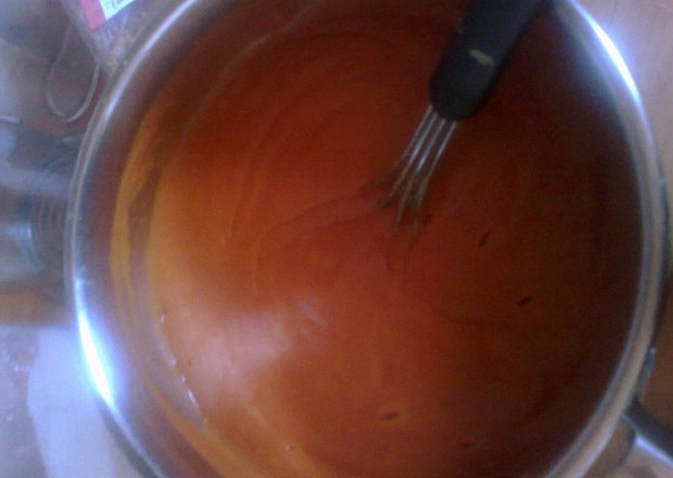 Fotografia przedstawiająca sos pomidorowy z przyprawą Kucharek Smak Lata