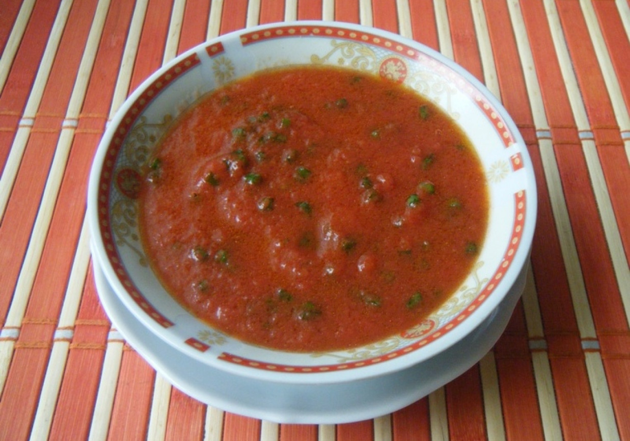 Sos pomidorowy z warzywami foto