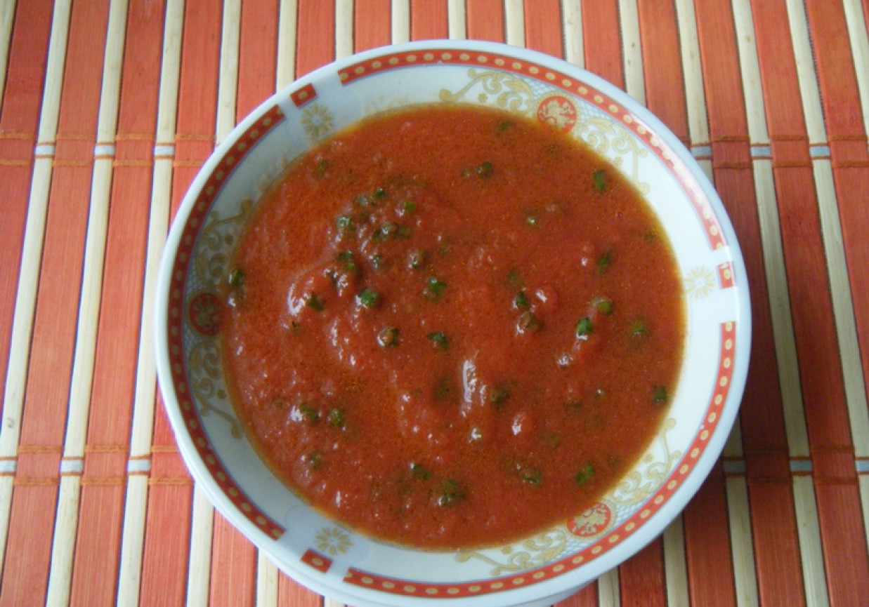 Sos pomidorowy z warzywami foto