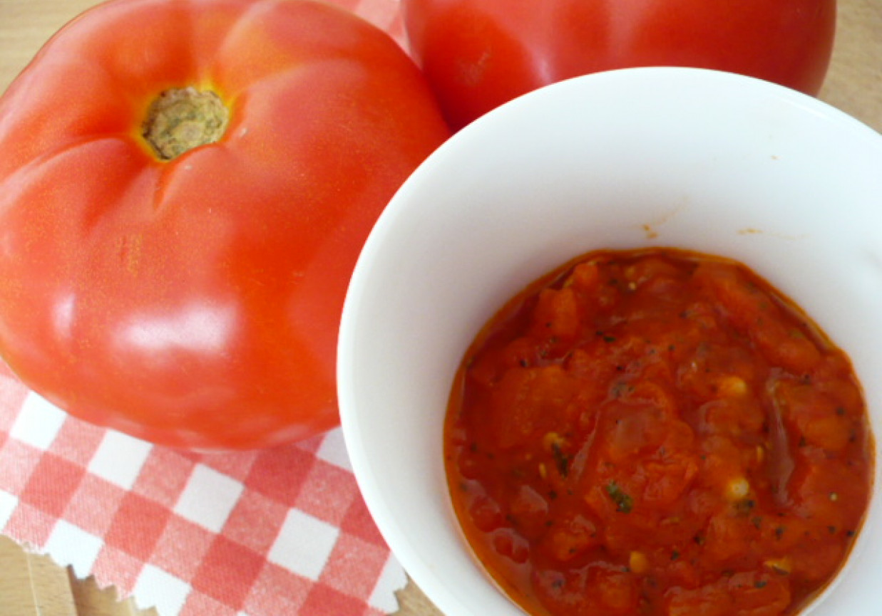 Sos pomidorowy foto