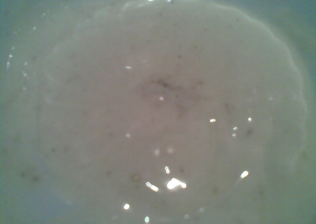 Fotografia przedstawiająca sos sałatkowy majonezowo-jogurtowy