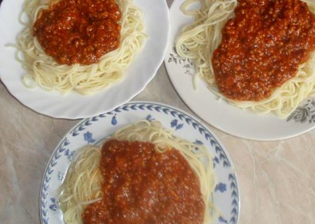 Fotografia przedstawiająca sos sugo do spagetti