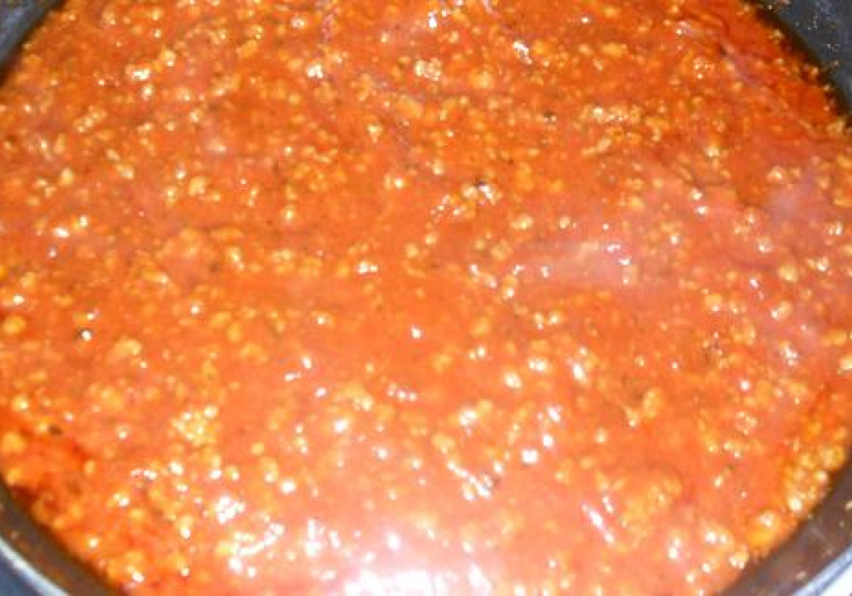 Капуста с томатной пастой. Макалка из помидор. Тушеная капуста. Тушёная капуста с томатной пастой. Тушёная капуста с фаршем в казане с томатной пастой.