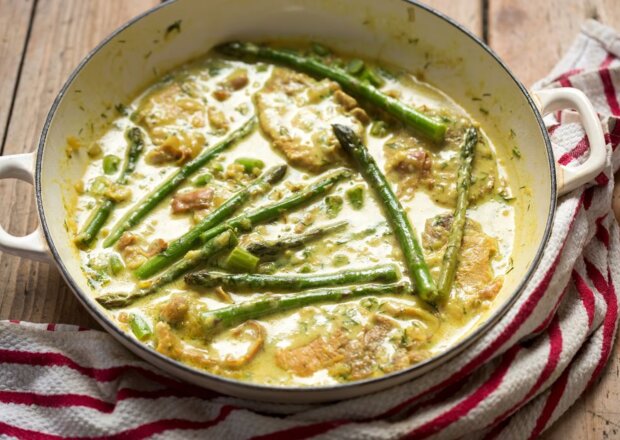 Fotografia przedstawiająca Sos szparagowy