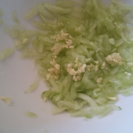Krok 2 - Sos tzatziki foto