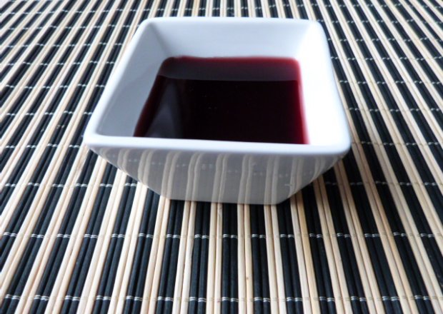 Fotografia przedstawiająca Sos z czerwonego wina