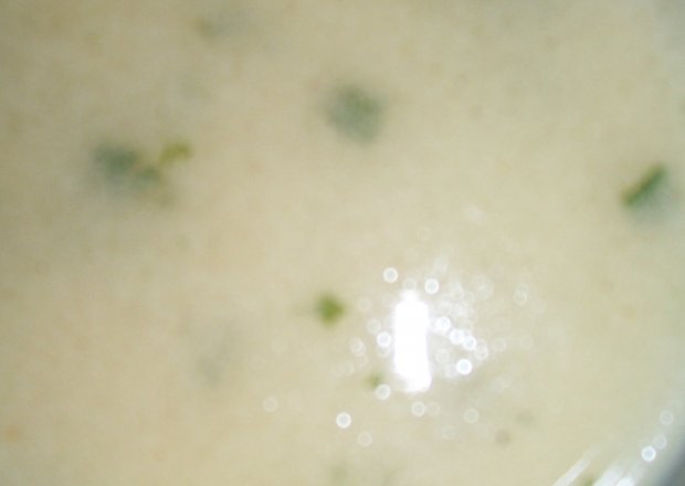 Fotografia przedstawiająca sos ziołowy prowansalski