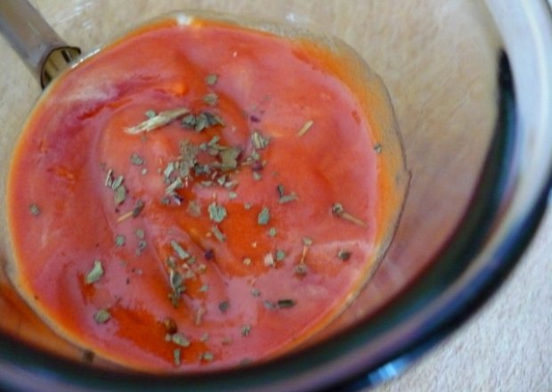Fotografia przedstawiająca Sosik pomidorowy