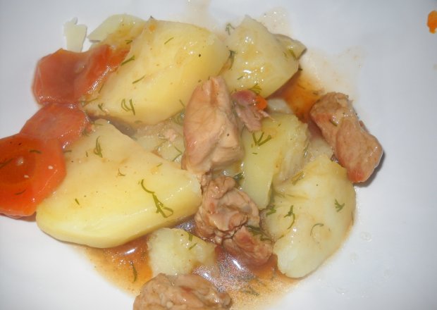 Fotografia przedstawiająca Sosik warzywny z ziemniakami Jusi