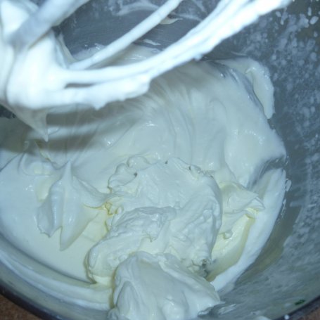 Krok 8 - Spacer po runie leśnym, czyli ciasto leśny mech foto