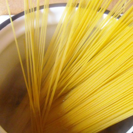 Krok 4 - Spagetti po bolońsku foto