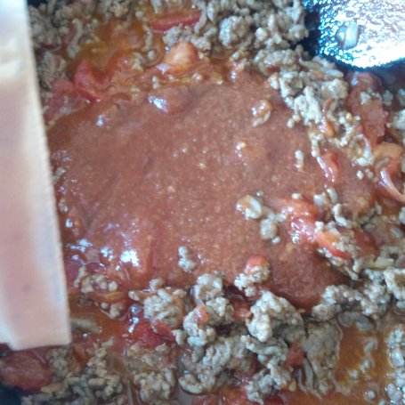 Krok 2 - Spagetti z mięsem i pomidorami foto