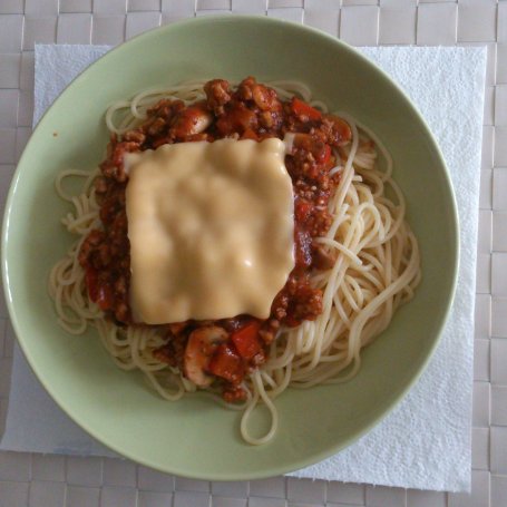 Krok 6 - spagetti z pieczarkami i papryką foto