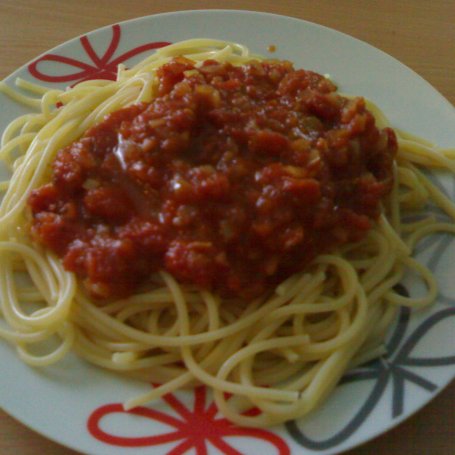 Krok 4 - Spagetti z sosem pomidorowym foto