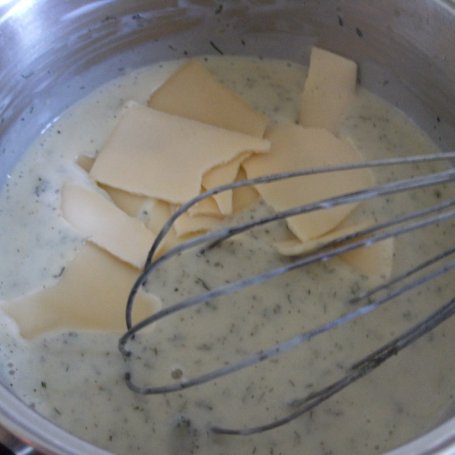 Krok 3 - Spagetti z sosem serowo - brokułowym foto