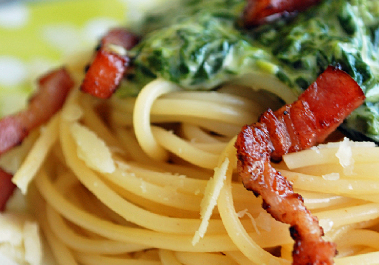 Spaghetii ze szpinakiem i gorgonzolą foto