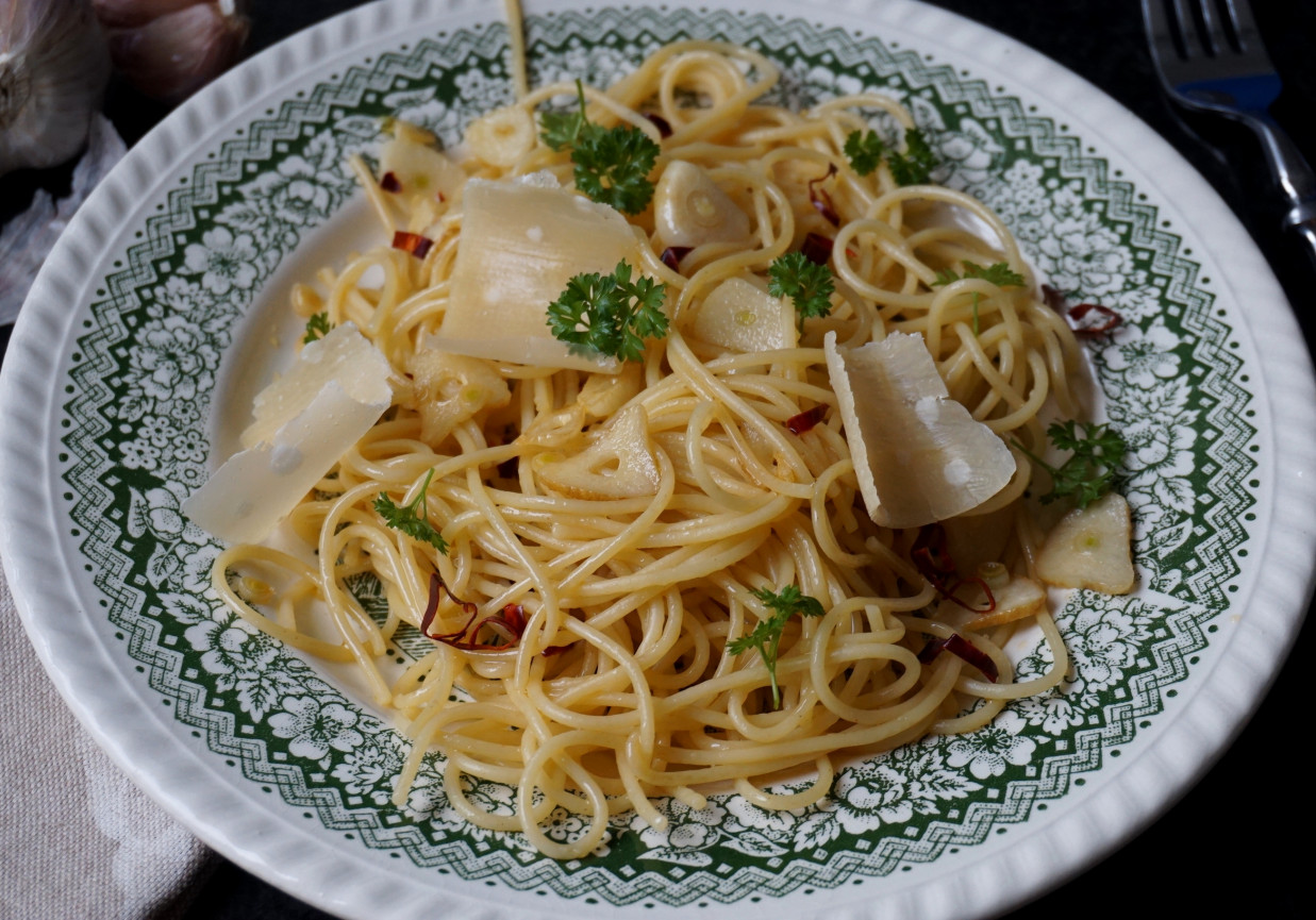 Spaghetti aglio e olio foto
