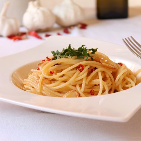 Spaghetti aglio, olio e peperoncino - Spaghetti z czosnkiem, oliwą i chili
