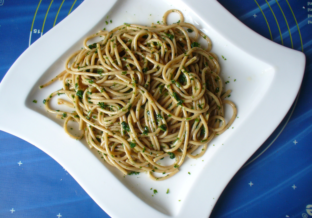Spaghetti aglio olio foto