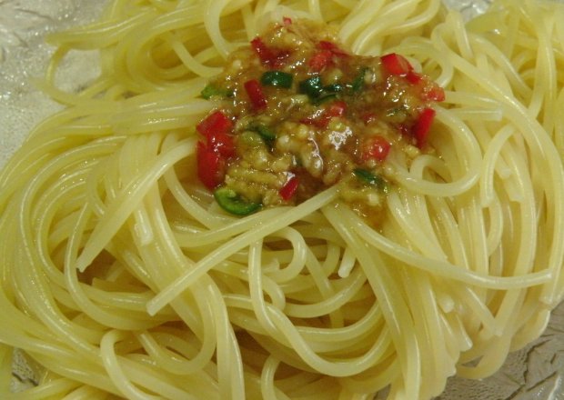 Fotografia przedstawiająca Spaghetti Aglio-Olio e Peperoncino