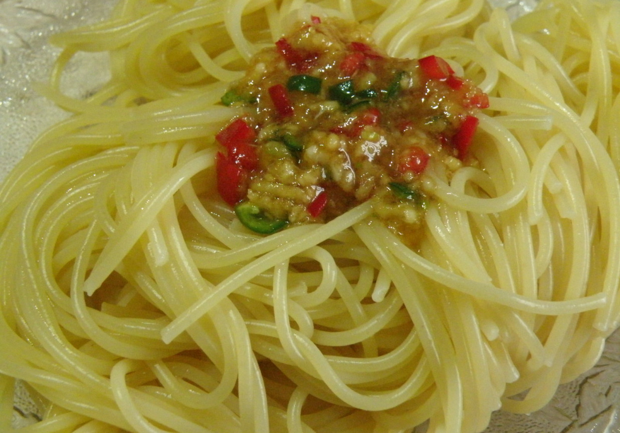 Spaghetti Aglio-Olio e Peperoncino foto