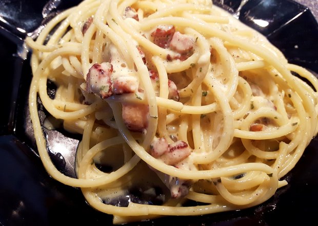 Fotografia przedstawiająca Spaghetti al'a carbonara