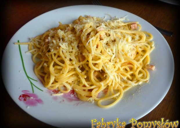 Fotografia przedstawiająca Spaghetti a'la Carbonara