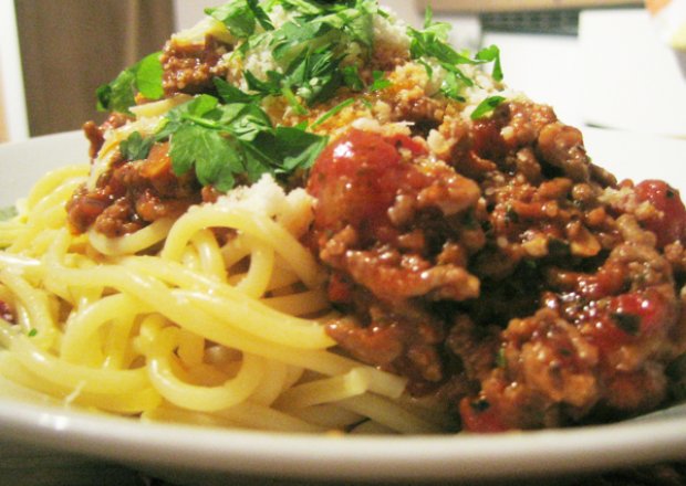 Fotografia przedstawiająca spaghetti alla bolognese