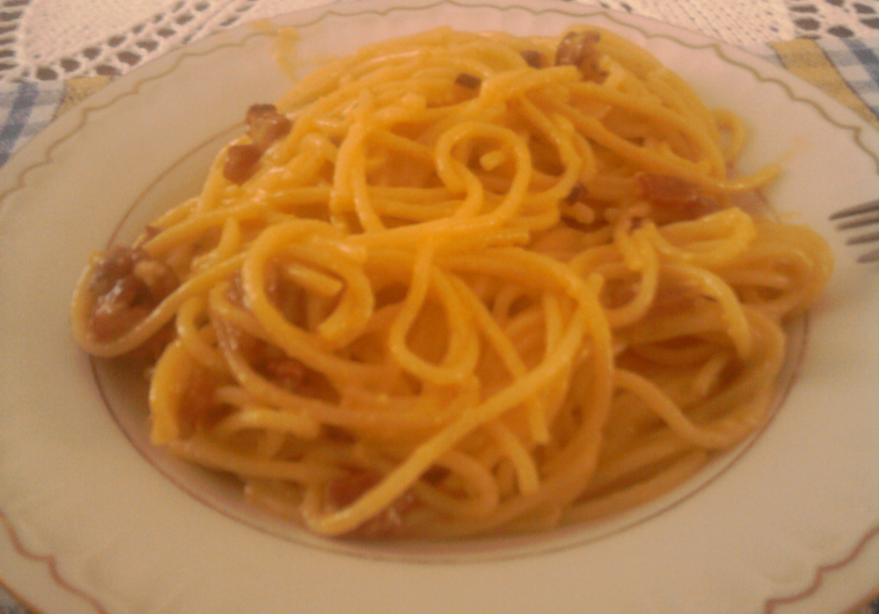 Spaghetti alla carbonara foto