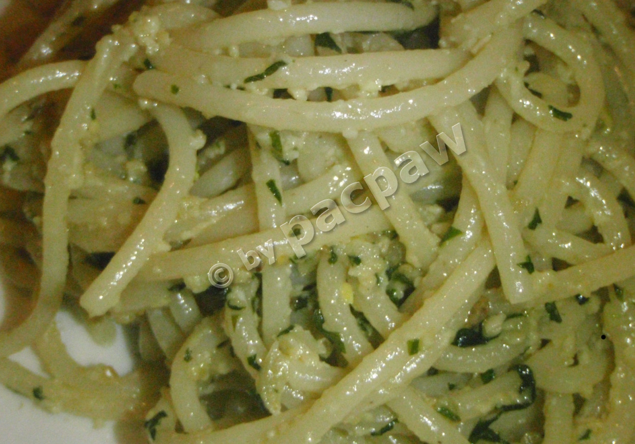 Spaghetti alla genovese foto